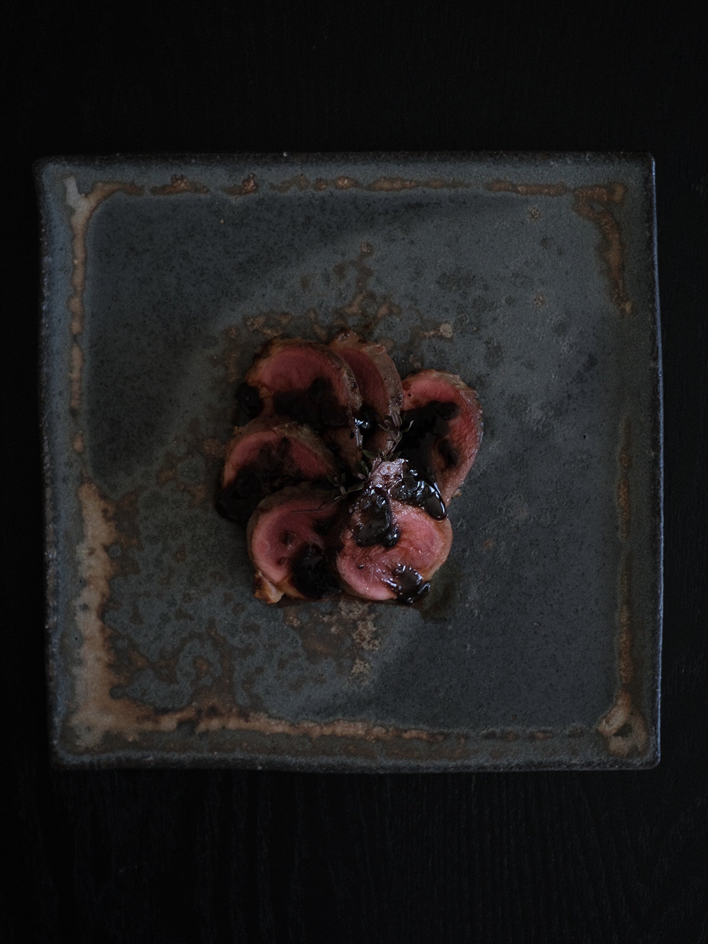 集落で捕獲した天然の鹿肉|背ロース