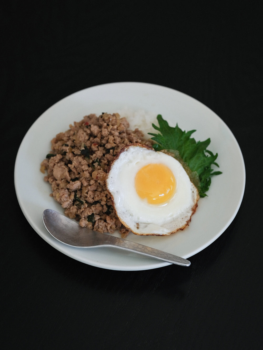 平飼い育ち親鶏を味わう鶏ミンチ